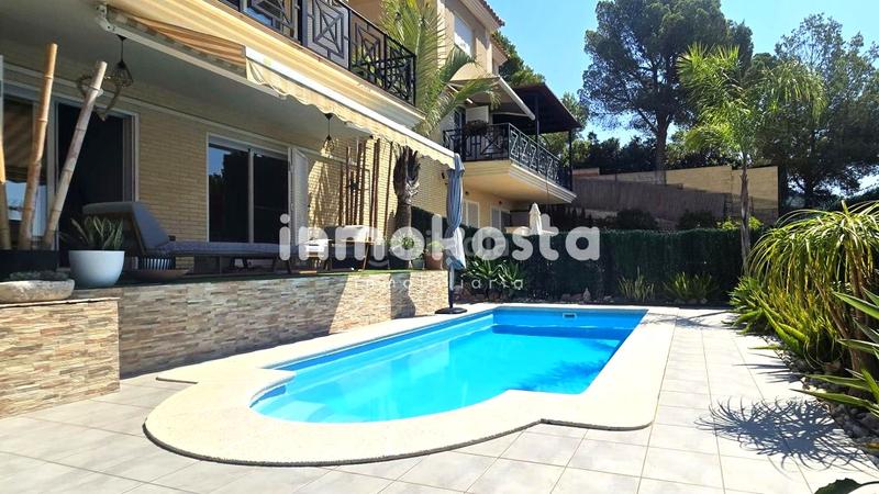 Foto 58d4f532-7dcd-4849-ad05-4bc16687ee36. Casa chalet independiente con piscina privada en nou espai la nucía en Nucia (la)