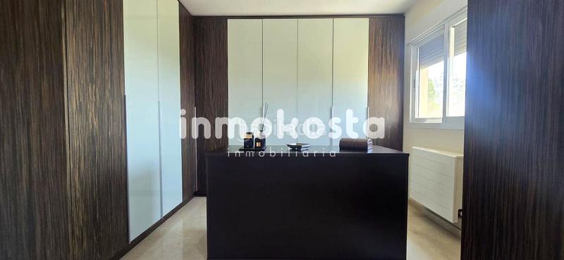 Foto 9344200f-6829-498b-bb92-ffb7e2aa4fcb. Casa chalet independiente con piscina privada en nou espai la nucía en Nucia (la)