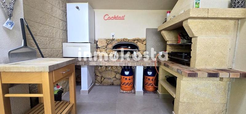 Foto 9d22c341-4476-4453-accb-f69c6aa1e910. Casa chalet independiente con piscina privada en nou espai la nucía en Nucia (la)