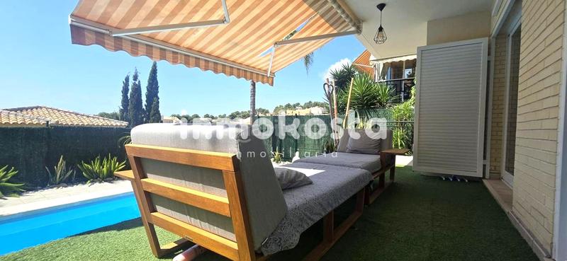 Foto ce24fc99-d4fb-47fb-bc5e-acdd10bd8665. Casa chalet independiente con piscina privada en nou espai la nucía en Nucia (la)