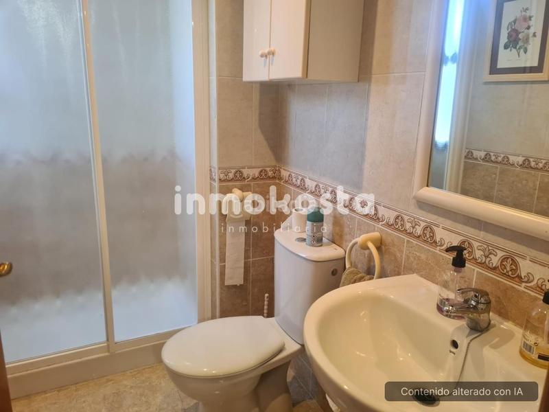 Foto 36563c01-4e39-458c-acc5-09b7cae2e6ca. Rent flat with parking in Playa Poniente Benidorm