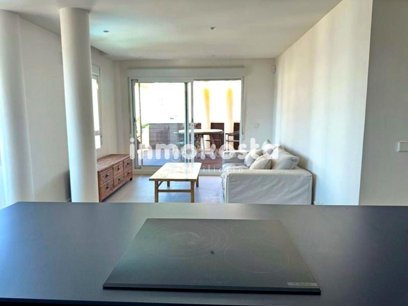 Foto efdbbbcc-5d28-475f-a076-8c4807514bdd. Miete etagenwohnung mit parking pool in cala Finestrat Finestrat