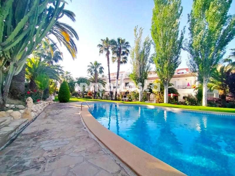 Foto a88a1048-0ab3-45ba-8376-e32e2783949d. Casa aparellada amb piscina a San Rafael - Nucia Park Nucia (la)