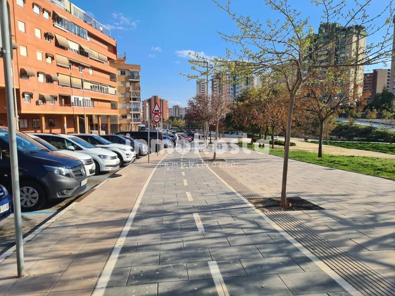 Foto 6e059322-e879-4b42-aca3-2d41f350d4a3. Location local commercial dans alcala 29 dans Colonia Madrid Benidorm