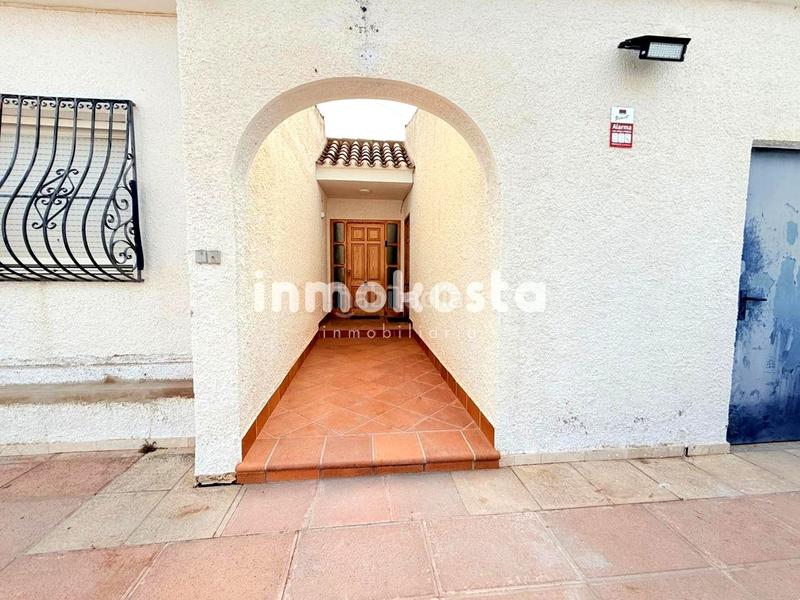Foto 68621ec5-dd2a-49c7-ba56-a81c7aedd540. Maison avec parking piscine dans El Secanet-Hacienda del Sol Vila Joiosa (la)