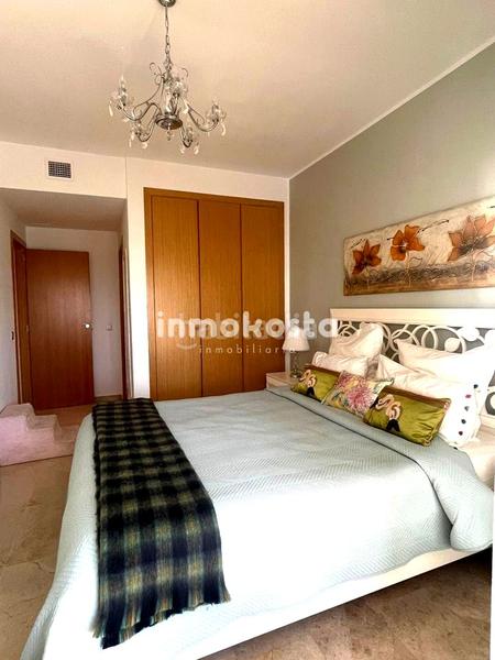 Foto 0a6bd3d9-3a8e-46ba-8135-3e02eae16124. Pis amb aparcament piscina a Via Parque Benidorm