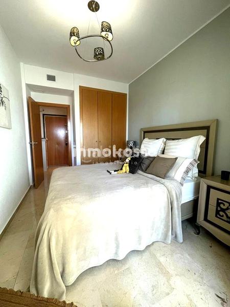 Foto 1914daf6-a47a-4c5a-9c43-41139edf447a. Pis amb aparcament piscina a Via Parque Benidorm