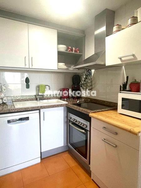 Foto ad96c3f5-baee-4372-bf53-79af201413ed. Pis amb aparcament piscina a Via Parque Benidorm