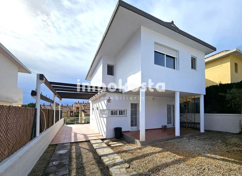 Foto 8dc67e06-4bba-430e-9900-2f4e0b8d9c2b. Casa a Montebello - Nou Espai Nucia (la)