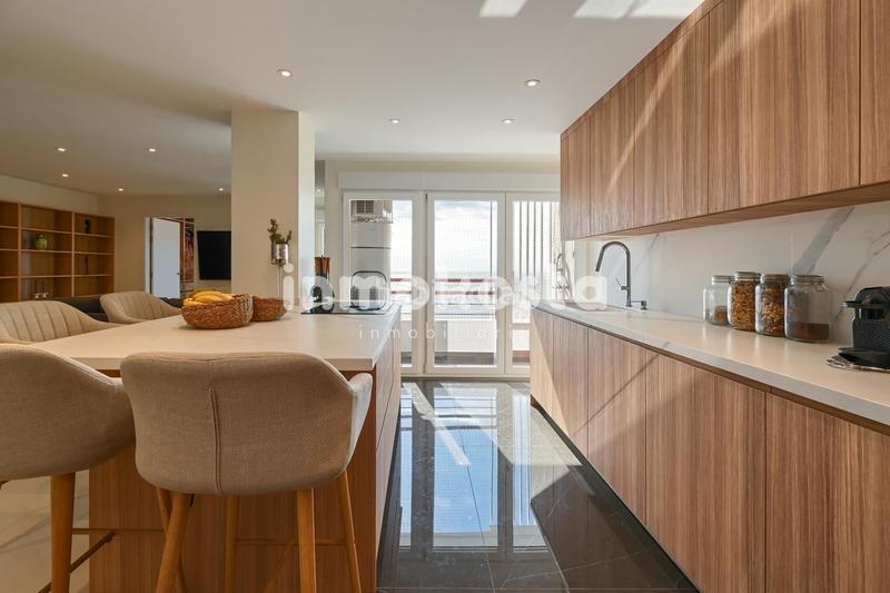 Foto ca9327bd-36f5-43d6-8a76-fd4a9c2af1b4. Àtic amb calefacció aparcament a Centro Urbano Vila Joiosa (la)