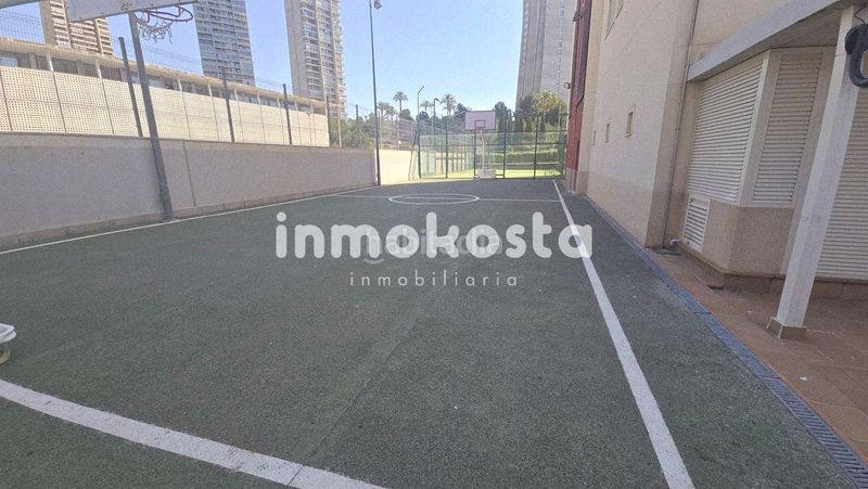 Foto f0156064-b034-4807-8561-7ea28eb2096a. Pis amb aparcament piscina a Via Parque Benidorm
