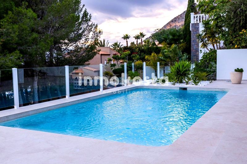 Foto af6e513a-3557-4057-97cc-3eab9ca9bbe4. Casa amb piscina a Altea hills Altea