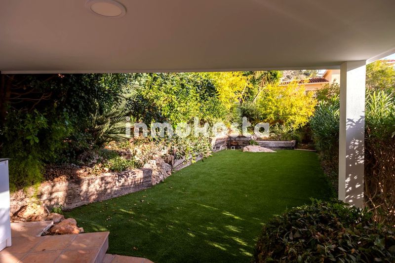 Foto d690a481-6cad-4994-907e-40ad31298c8c. Casa amb piscina a Altea hills Altea