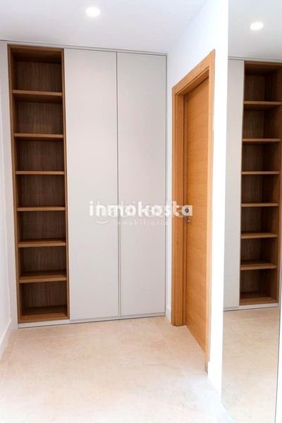 Foto da2e92ca-c546-48fb-8c0d-e689a9db1aab. Casa amb piscina a Altea hills Altea