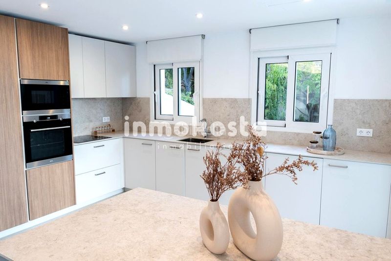 Foto f6b43b34-a08d-4094-ab66-dad186b309ee. Casa amb piscina a Altea hills Altea