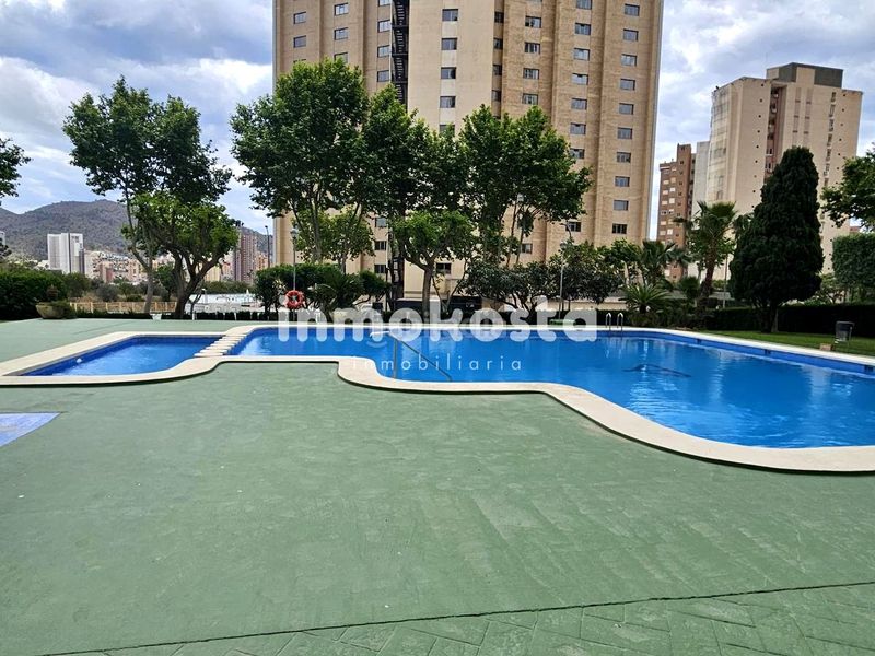 Foto 9e432786-2510-4c5d-9b8a-f625b39bdc4d. Pis amb piscina a Levante Alto Benidorm