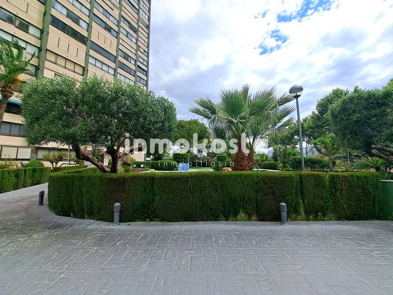 Foto b27c2827-b50d-4813-b575-a7d4f3b2e1d4. Pis amb piscina a Levante Alto Benidorm