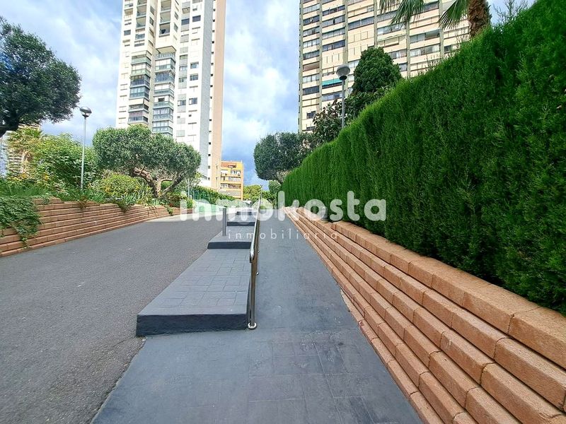 Foto cbc3b9b3-4efa-4b6c-a841-2ad04c1a44b5. Pis amb piscina a Levante Alto Benidorm