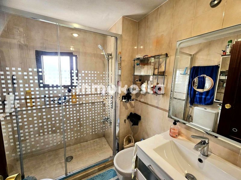 Foto f7d1949c-a1db-483e-af52-b321194b7da7. Pis amb piscina a Levante Alto Benidorm