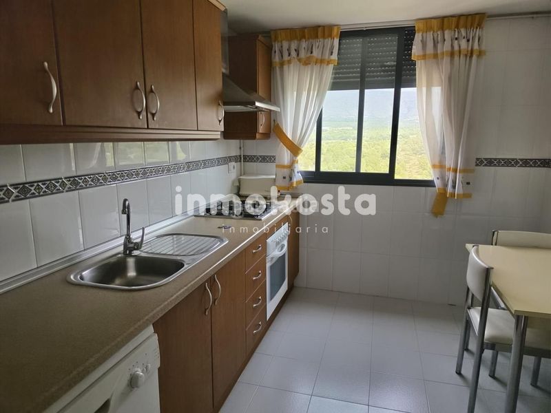 Foto fa8262dd-7c62-484b-974f-55d2abe1bf87. Pis amb aparcament a Playa Poniente Benidorm