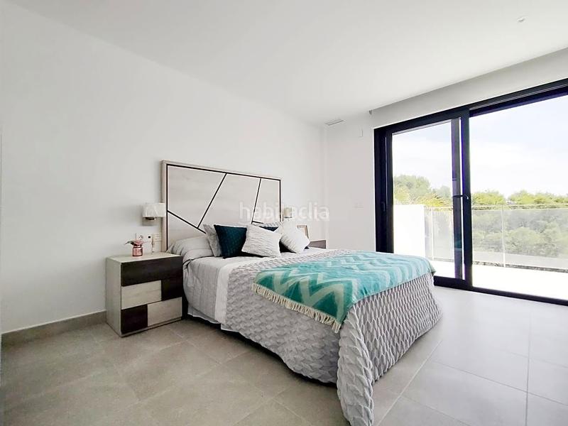 Foto 450477f4-837e-4654-a569-830cb88a58b6. Casa villa nueva de alto standing en Coloma Nucia (la)