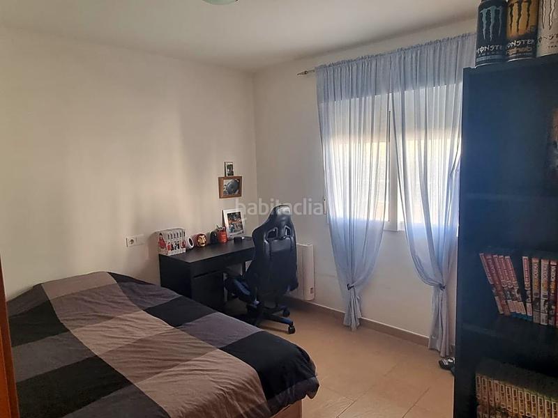 Foto 1e674efc-d9b8-454e-8f69-3a7116ad3402. Casa adossada amb aparcament piscina a Coloma Nucia (la)