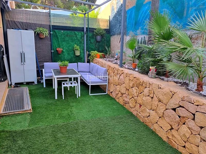 Foto 5a2164b5-6e76-47bc-9285-f0dd12ca1391. Casa adossada amb aparcament piscina a Coloma Nucia (la)