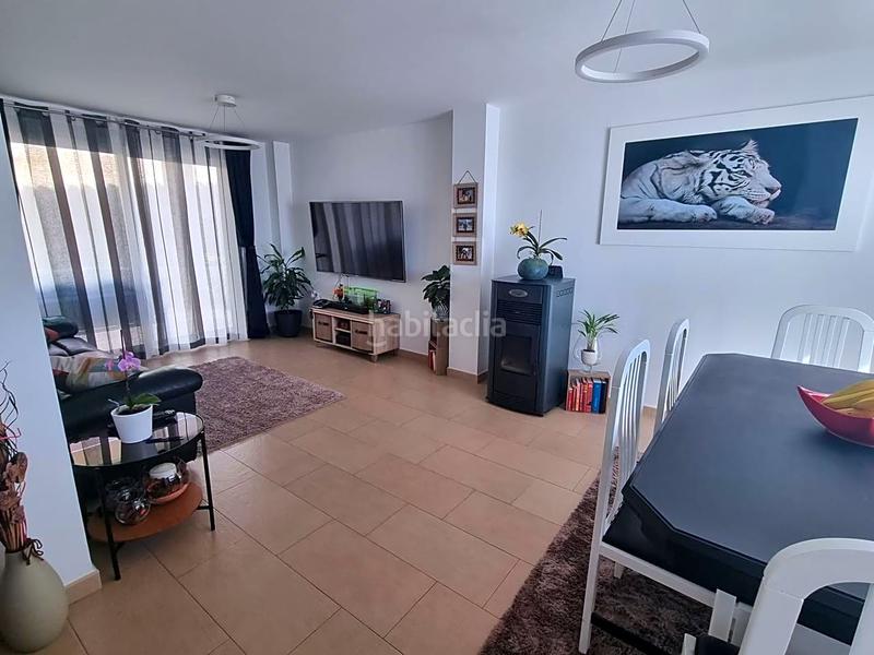 Foto 69acde08-f9cf-4b44-886a-f14cc5a46db5. Casa adossada amb aparcament piscina a Coloma Nucia (la)