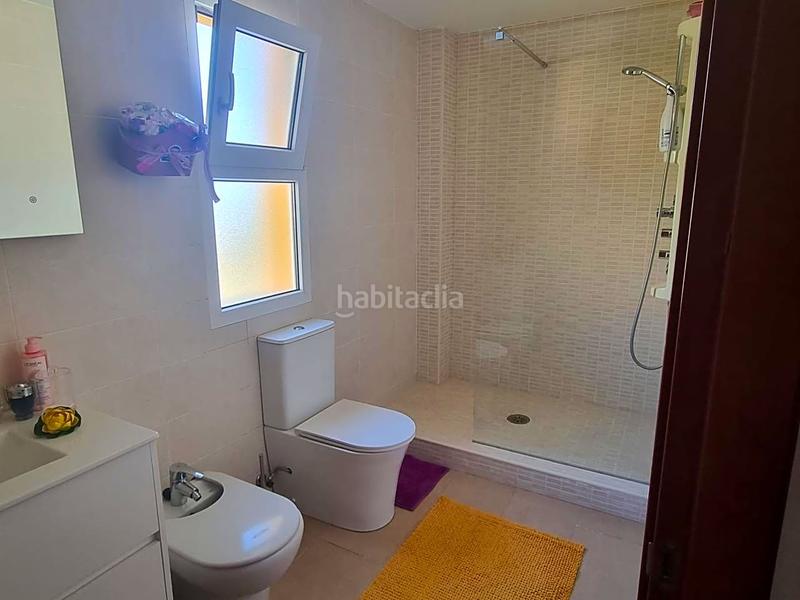 Foto ca5c6bdc-1e16-4b5a-aabc-f23becd4326a. Casa adossada amb aparcament piscina a Coloma Nucia (la)