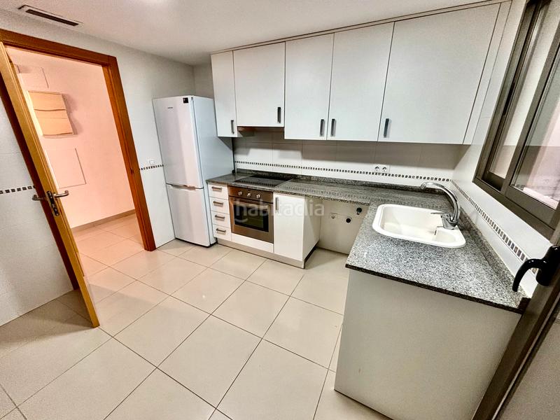 Foto e274614c-1f0d-4d0d-a1f6-48824b23886c. Etagenwohnung mit parking pool in Campello Playa Campello (el)