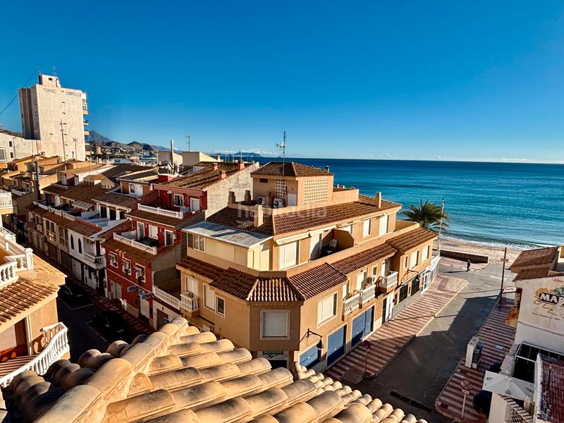 Foto fb533055-78c7-4ad5-8e7c-ea520dd5742e. Àtic amb aparcament piscina a Campello Playa Campello (el)