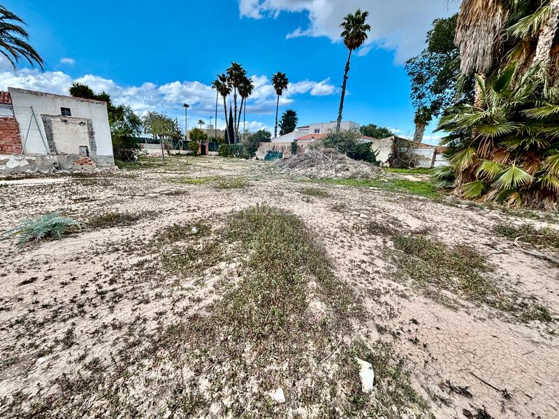 Foto 0fa6550d-cb16-4209-a82a-1e74fef75bba. Terreno residenziale in Albufereta Alicante