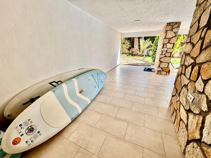 Foto d2fd989d-731d-4ad2-a4ab-e6a776f5ce12. Chalet con camino parcheggio piscina in Cabo de las Huertas Alicante