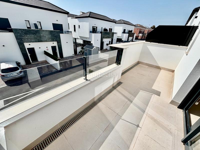 Foto d24679cd-d6dc-4f5a-a33f-9a974d518ebb. Chalet with heating parking pool in Monte y Mar Santa Pola