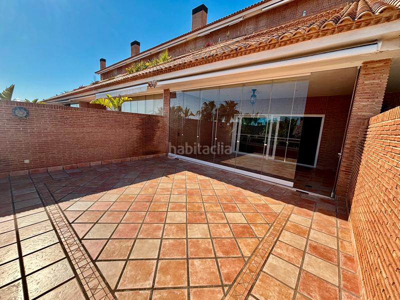 Foto 2f3e48af-d9ec-4d25-86a3-ec88923cdfbe. Casa a schiera con camino riscaldamento parcheggio piscina in Alicante