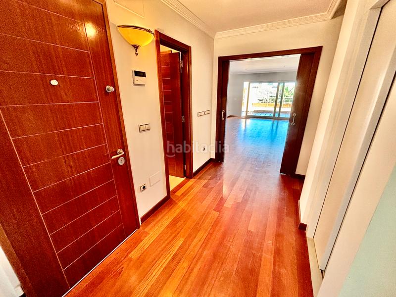 Foto 7c7cd972-a0a6-4fee-9607-ef05dae360e4. Casa a schiera con camino riscaldamento parcheggio piscina in Alicante