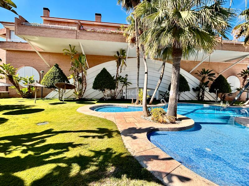 Foto 843c4cc2-2400-46e2-b634-a63b9d65cb08. Casa adosada en Cabo de las Huertas Alicante