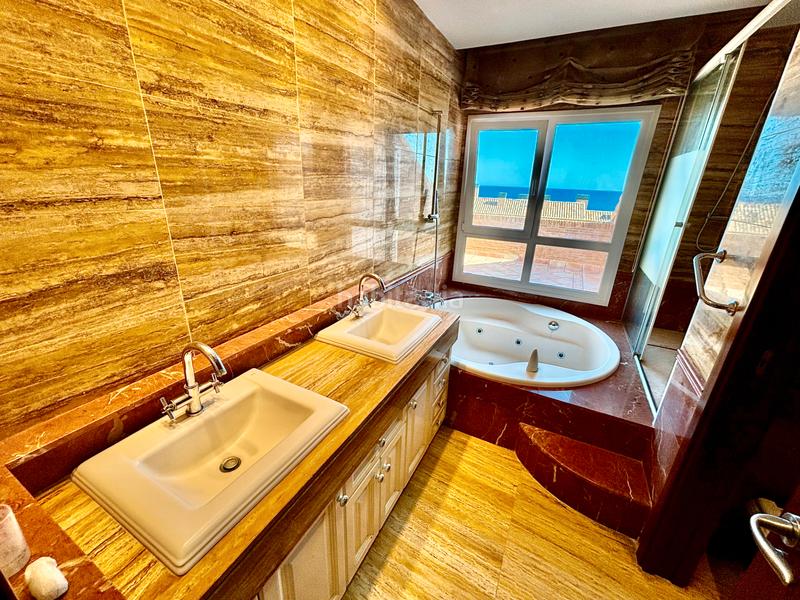 Foto bb6172b6-0191-47db-82a9-b62095f6f6f4. Casa adosada en Cabo de las Huertas Alicante