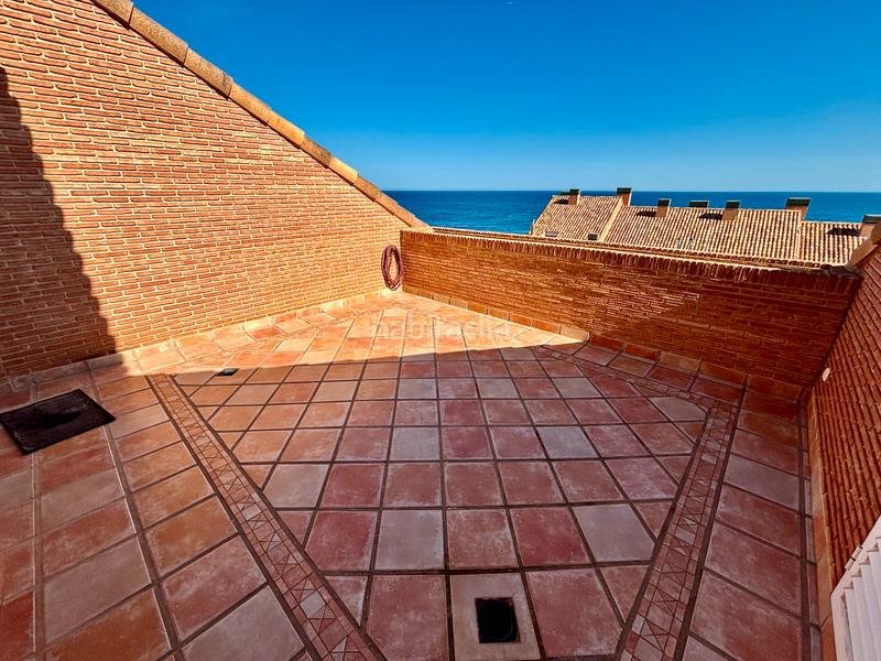 Foto 0d48d3e5-57f1-48fe-99a5-34365529bda5. Casa adossada amb xemeneia calefacció aparcament piscina a Alicante