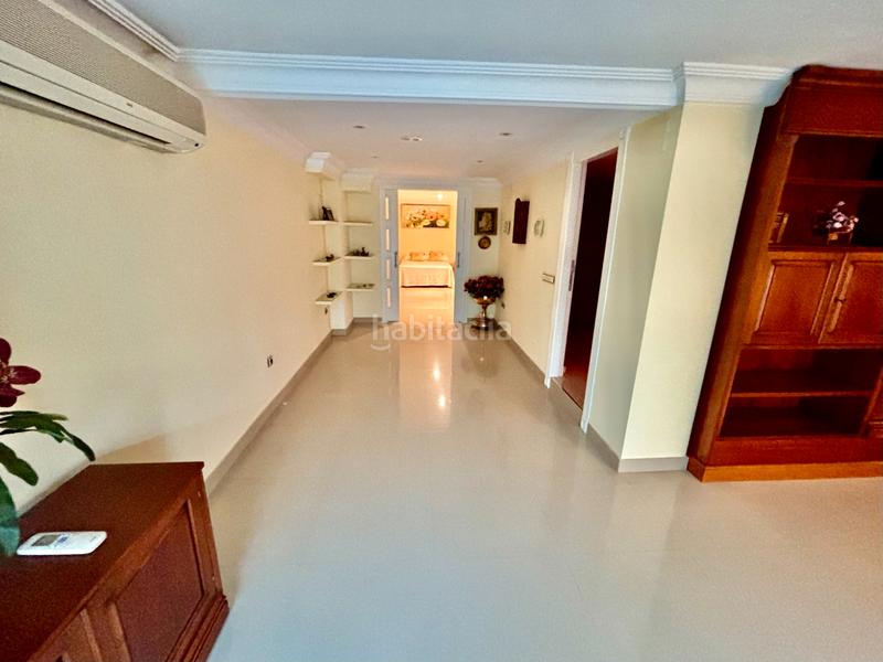 Foto 5d44b1d4-e7dc-4786-a578-ef5e5c6a2333. Casa adossada amb xemeneia calefacció aparcament piscina a Alicante