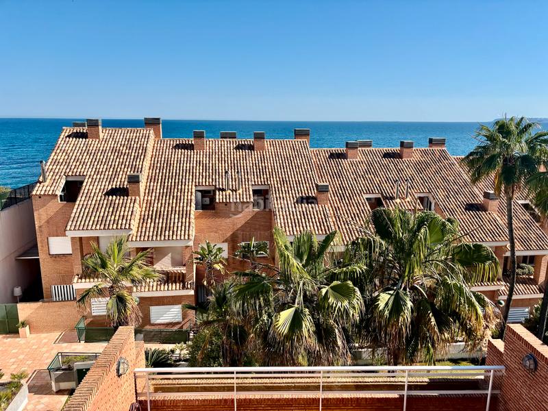 Foto 8e2783f7-ba13-4b30-ae1e-dd85f4fff0ff. Casa adossada amb xemeneia calefacció aparcament piscina a Alicante