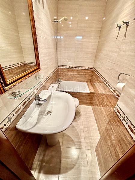 Foto ef59c679-33a4-4d09-9914-0b8079505040. Casa adossada amb xemeneia calefacció aparcament piscina a Alicante