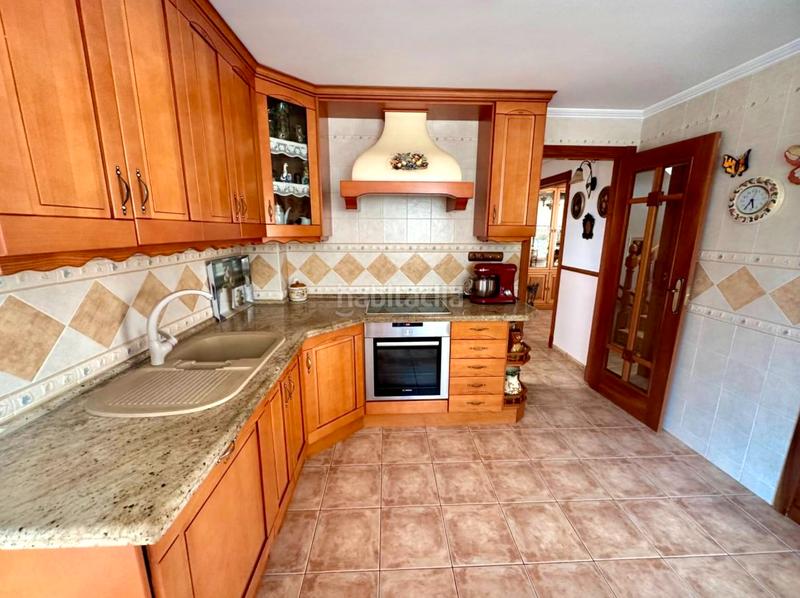 Foto 0df4f70c-aaf0-49c7-bccd-38495177bbc3. Chalet avec chauffage parking dans Pueblo Acantilado-Lanuza Campello (el)