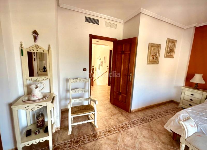 Foto 90be66ba-f3de-4523-aff3-6152860f7275. Chalet con riscaldamento parcheggio in Pueblo Acantilado-Lanuza Campello (el)