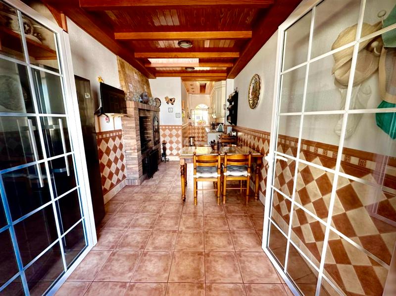 Foto c0997f47-de55-4fcb-a734-ce74af6b49e8. Chalet con riscaldamento parcheggio in Pueblo Acantilado-Lanuza Campello (el)