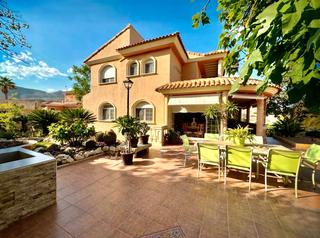 Chalet in Pueblo Acantilado-Lanuza