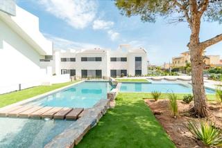 Casa adossada  Calle laguna rosa