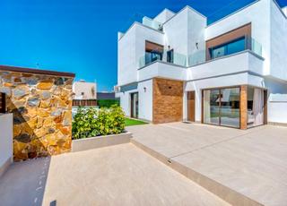 Semi detached house in Benijófar