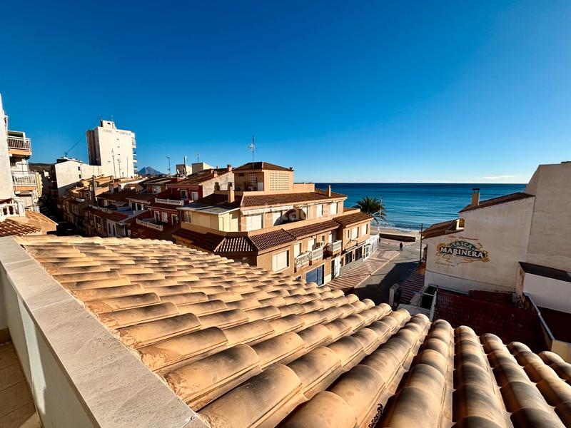 Foto b5b7469f-286c-45f6-bbe6-40149e272dee. Dachwohnung mit parking pool in Campello Playa Campello (el)