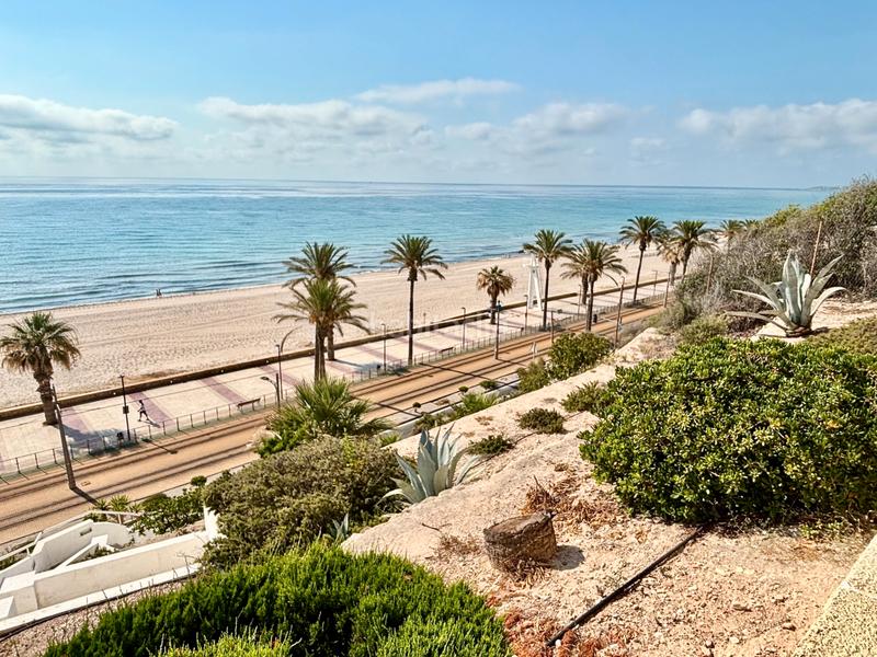 Foto d0d7b5be-3f05-4b9f-93c1-dfe320bdc4fd. Piso en Playa Muchavista Campello (el)